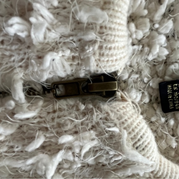 EUC- Forever 21 zip up jacket- size Medium- cream color - Picture 14 of 14